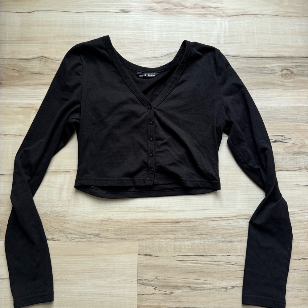 Long Sleeve Black Buttoned Top